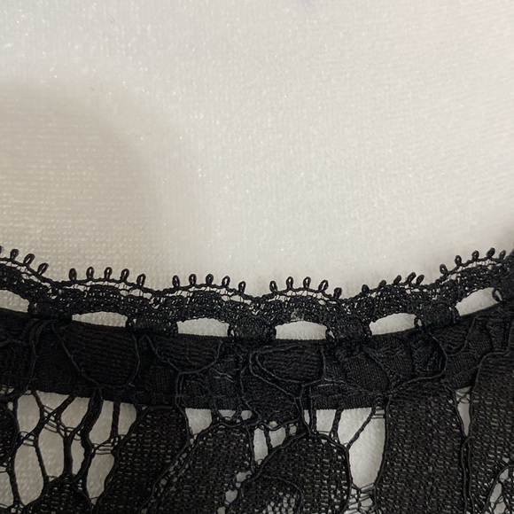 Isaac Mizrahi Black Lace Bell Sleeve Top -Perfect for Any Occasion - Picture 8 of 10